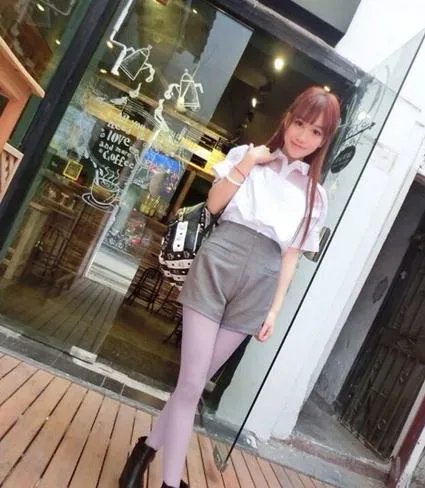 赵梦玥夹腿门:一组赵梦玥照片欣赏(图)