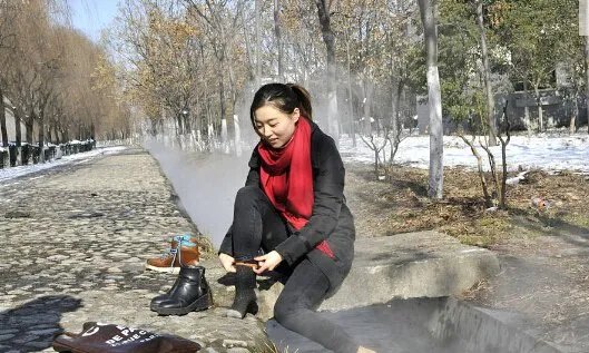 西安高校现温泉真假？