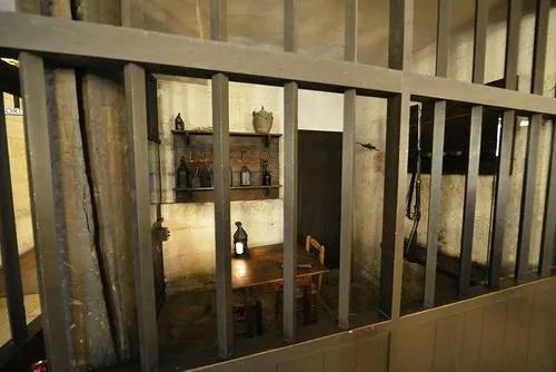 对于四川公交爆炸案被告上诉求判死刑一事，你怎么看？