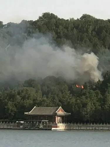 颐和园起火是人为的吗?
