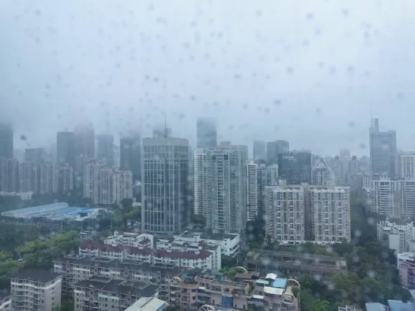 广州暴雨，全市中小学幼儿园停课，这部暴雨天气会持续多久？