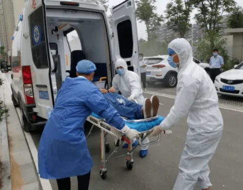 唐山两名被打女子已转入普通病房,目前的身体状况如何?