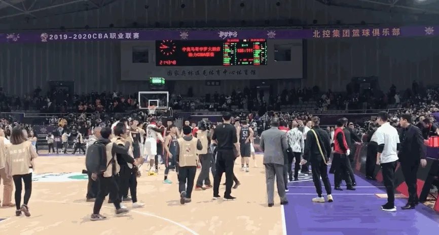 杜峰马布里冲突原因曝光!是杜峰没风度,还是马布里太较真?