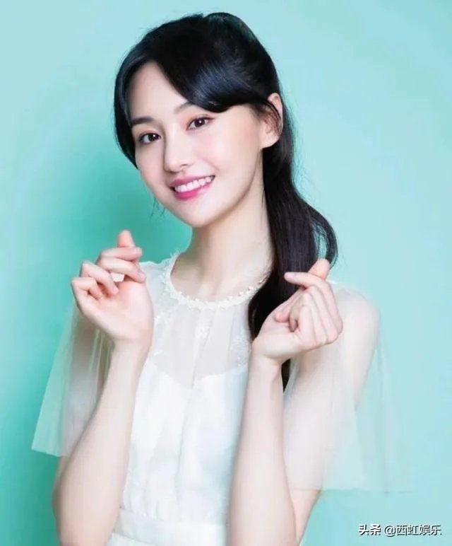凭借偶像剧走红的郑爽说自己不想演偶像剧,对此你怎么看?
