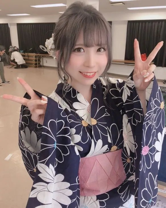 和服下藏着大欧派！正妹纱爱雪白双峰散发浓郁魅力！