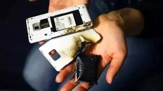 三星note2手机爆炸起火,究竟是怎么回事?