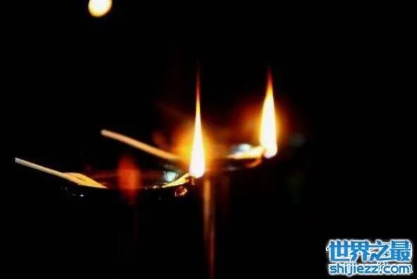 古代墓室长明灯的工作原理,其实是很简单的燃烧原理