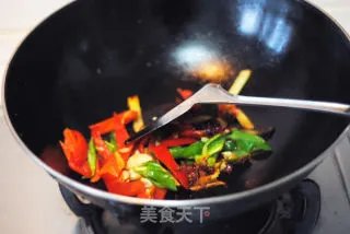 【鱼香茄子】——如何炸茄子少吸油