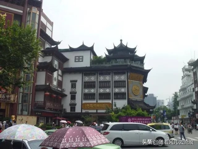上海旅游住哪里比较方便?