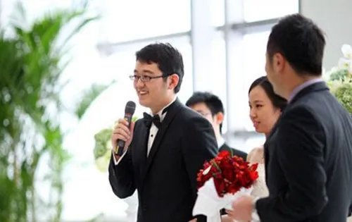 单位领导婚礼致辞怎么说  员工结婚领导讲话稿