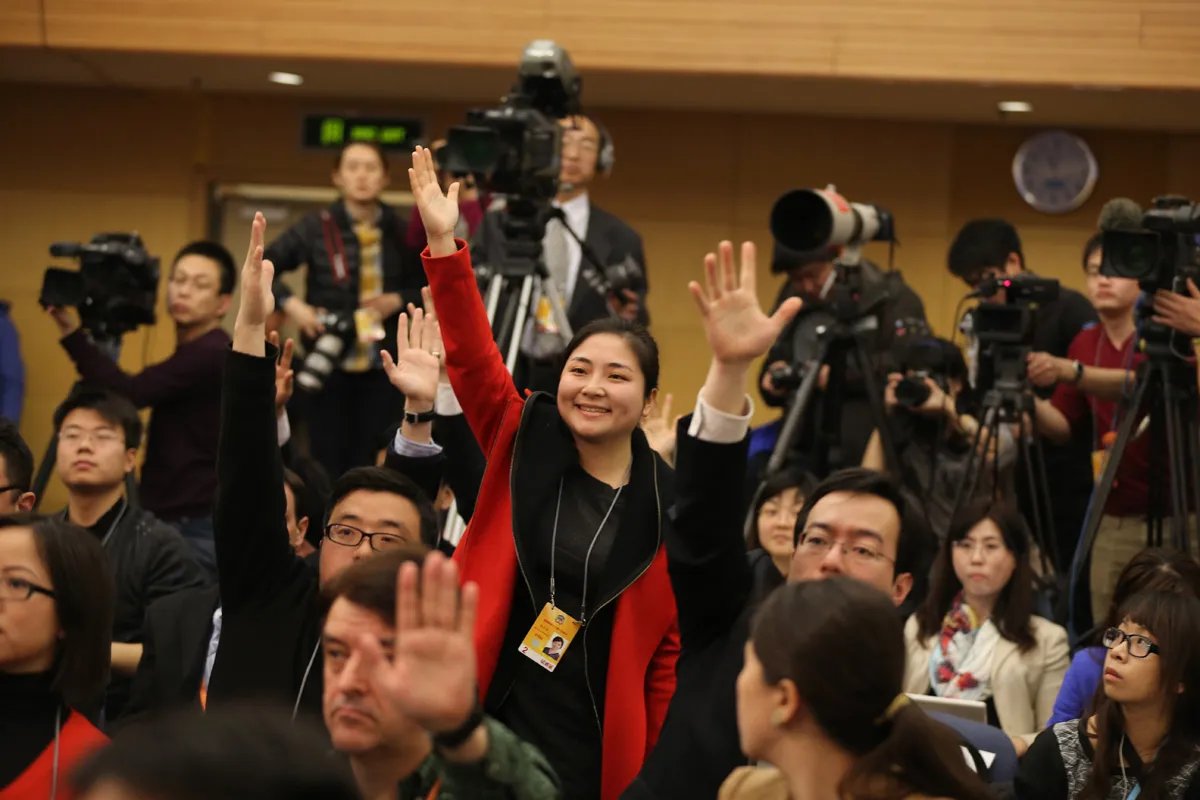 如何看待记者因采访徐峥被开除一事?