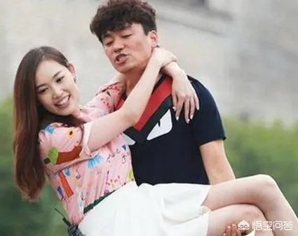 马蓉怒怼王宝强炒作,并放出王宝强卡内余额的实锤,对此你怎么看?