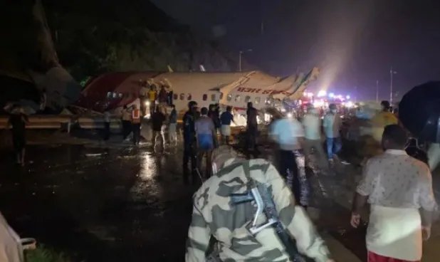 印度客机冲出跑道已致17人死亡,其中有无中国公民?