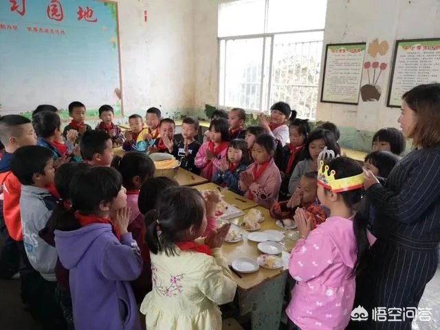 学生20年后打老师事件,带给教师们哪些思考?应该怎样做?