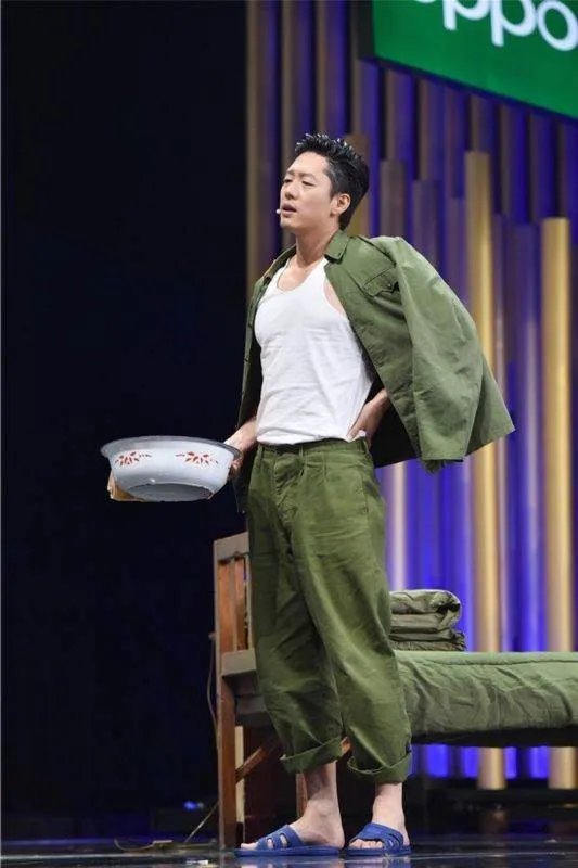 《演员的诞生》直播变重播,你怎么看?