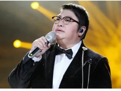 春晚韩红唱的歌叫什么名2022？