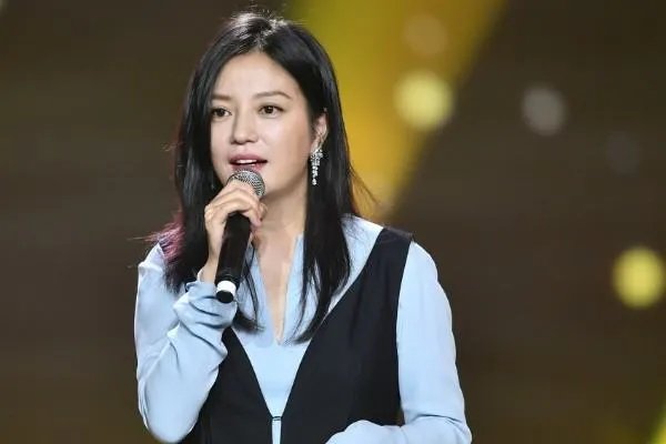 赵薇为什么和黄晓明的关系这么好?