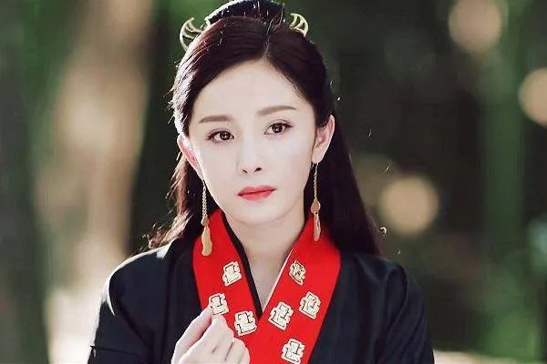 杨幂退出狐妖小红娘系谣言，造谣者究竟意欲何为？