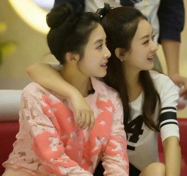 李念平安夜探班佟丽娅,娱乐圈有哪些真闺蜜?