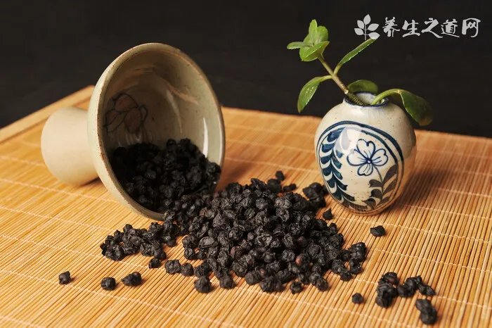 吸管杯可以喝奶吗