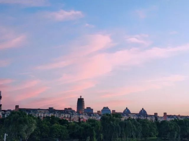 年内超千家银行网点关门意味着什么