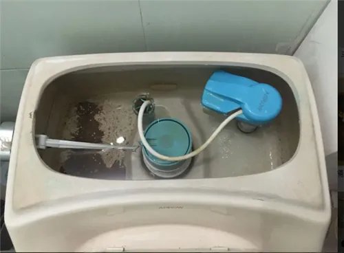 抽水马桶水箱一直流水是什么原因