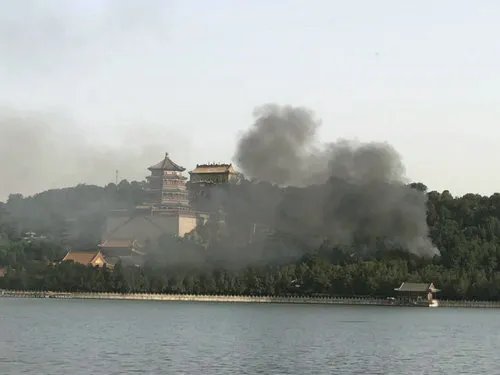 颐和园起火是人为的吗？