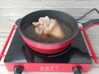 酱肘子
