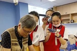 关于同济72岁退休女教授走红这件事,她本人是如何回应的?