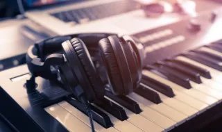 注视着你歌词  注视着你歌曲是谁唱的