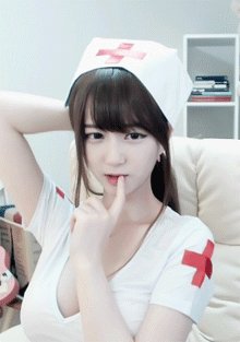 冷妹妹，只靠实力不靠胸！韩国最清纯女主播这么直播