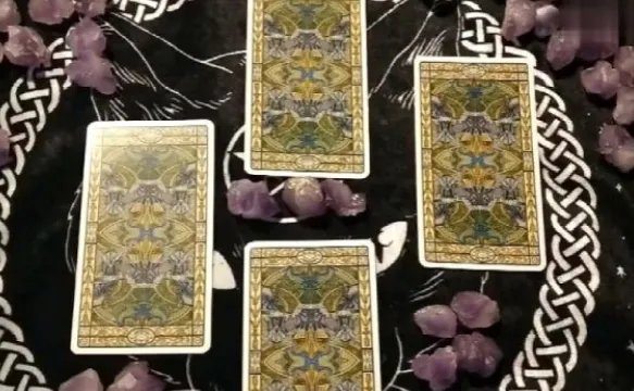 塔罗牌占卜骗局是怎样的?所谓的大师真的有占卜之术吗?