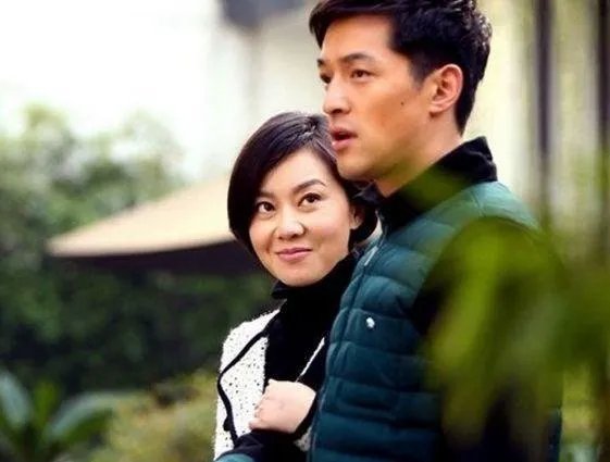 35岁离婚，闫妮离婚后有哪些心酸情史？