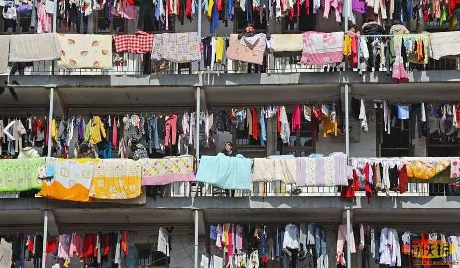 晒没?盘点“中国式晾晒”比“过马路”更壮观