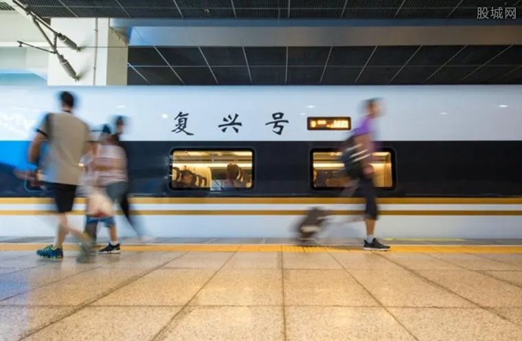 复兴号快递专用厢 运输能力从500公斤提高至5吨