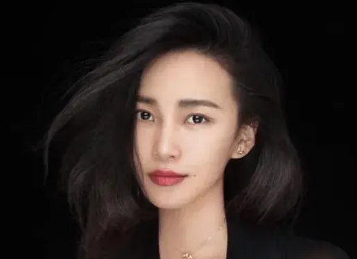女摄影师陈漫作品丑化事件再惹争议，网友们争论的焦点是什么？