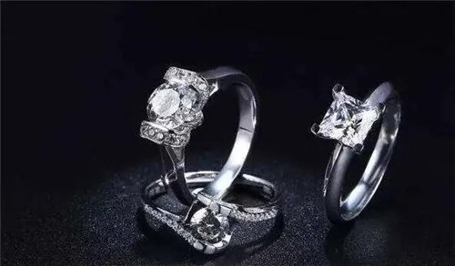 订婚需要戒指吗 订婚戒指戴哪个手指合适