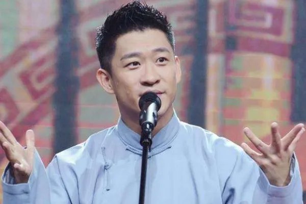 何云伟郭德纲都是背叛师门，郭德纲为什么只与曹云金杠？