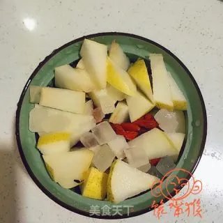 冰糖炖鸭梨