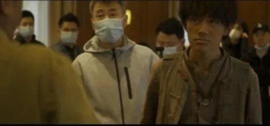 吴京看到易烊千玺造型的反应,吴京评价易烊千玺