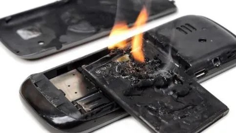 三星note2手机爆炸起火,究竟是怎么回事?