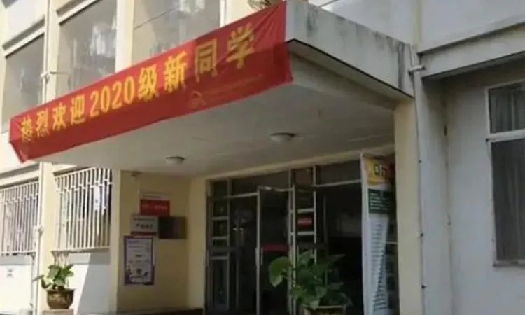 南师大回应一学生在宿舍死亡,具体是怎样回应的?