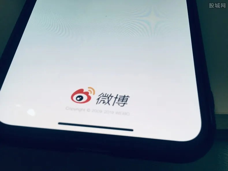 薄荷酱小Q微博不更新怎么了？本人照片引关注
