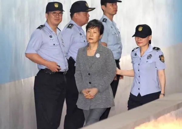 朴槿惠一审判决如何?