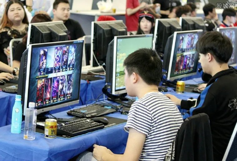 lol全英雄全皮肤多少钱 不愧是土豪游戏!