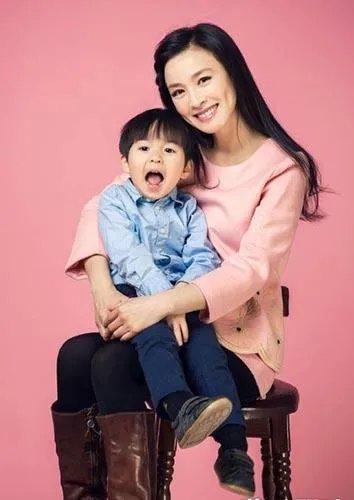 女星张庭儿子图片曝光 揭秘做试管婴儿的种种辛酸