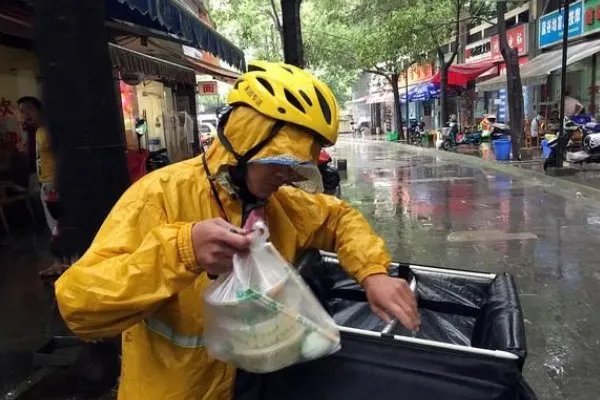 国庆景区3成外卖订单来自导游,其原因是什么?