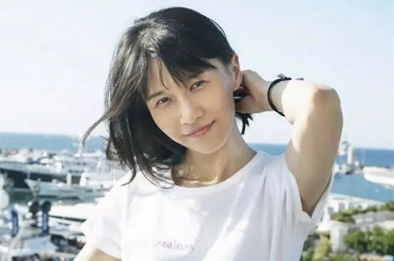 papi酱因孩子随父姓被网友嘲笑 本尊怎么回应的呢？