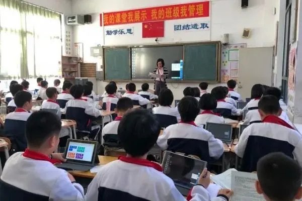 最著名的十首藏头诗