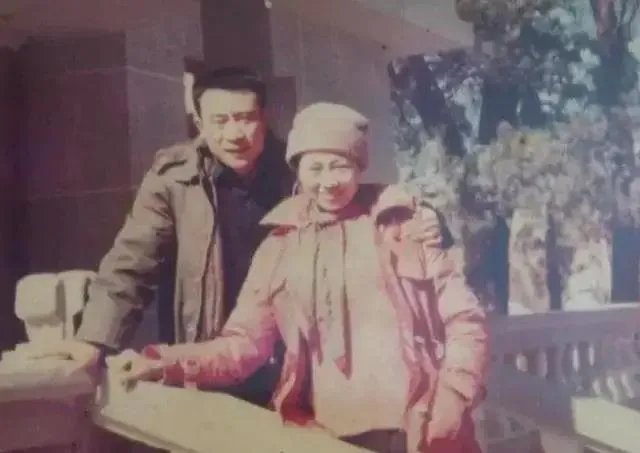 李雪健的妻子于海丹照片?